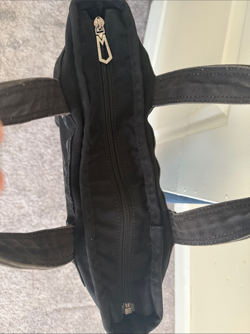 Marc Jacobs Black Canvas Messenger Tote with Logo Front - Picture 4 of 7